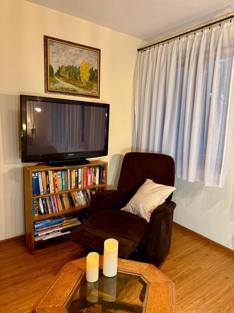 Library, TV and multimedia, Seating area