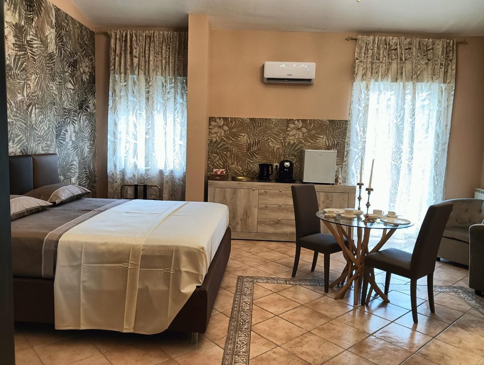 Bed, Photo of the whole room