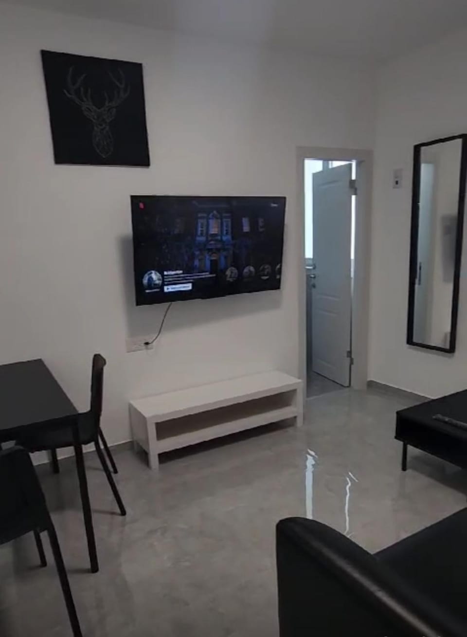 TV and multimedia, Living room, Seating area
