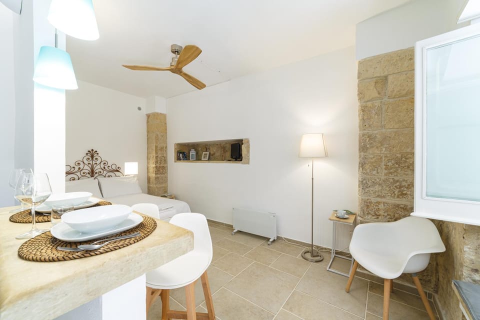 View (from property/room), Other, Dining area, Area and facilities, Meals, Lunch, fireplace