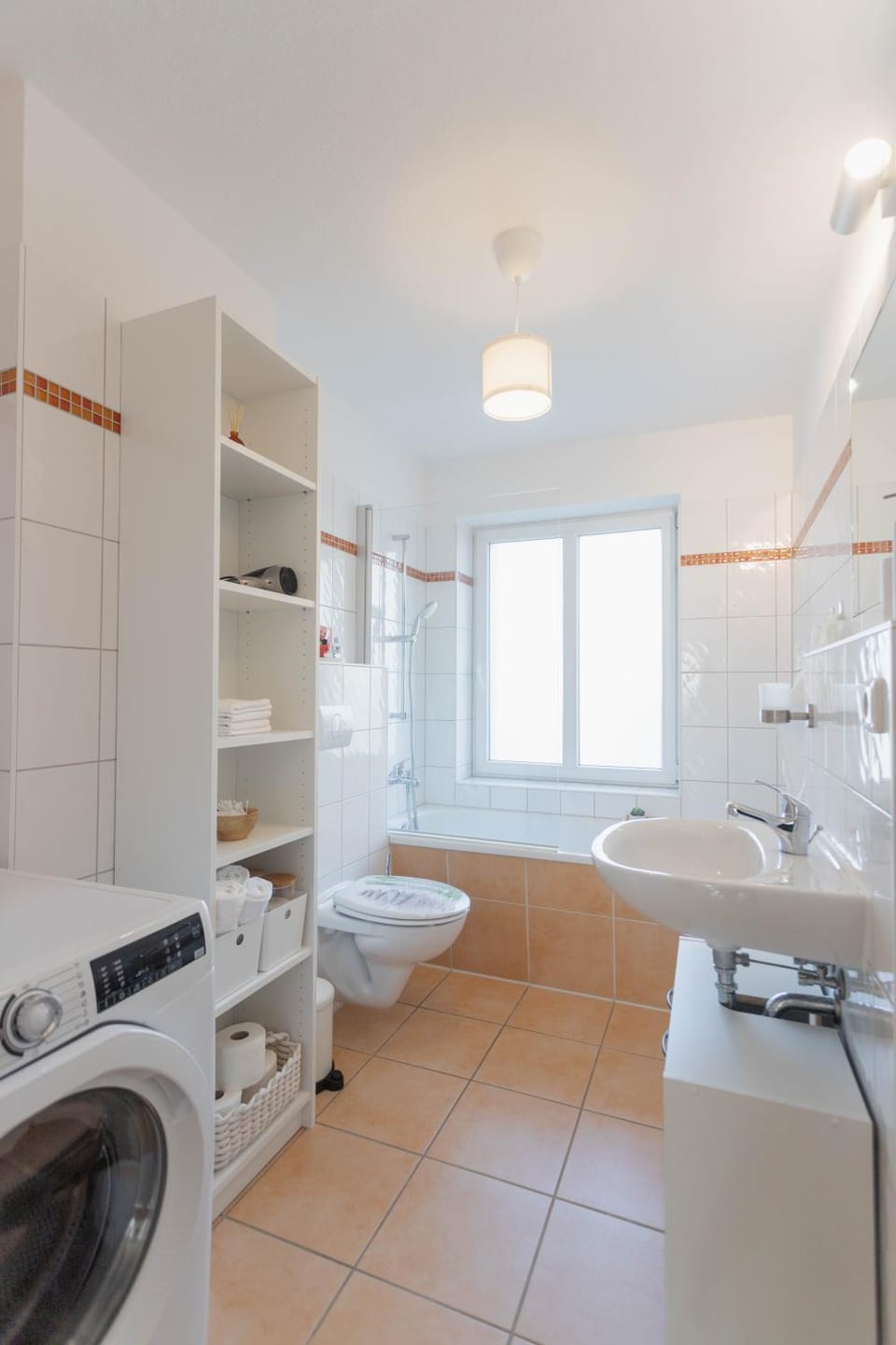 Shower, Toilet, Bathroom, Bath