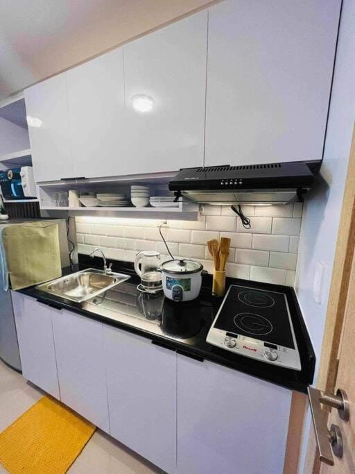 Condo unit in Quezon City Grass Residences Tower 5 32nd floor Apartment in Quezon City