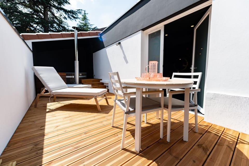 Patio, Solarium, Balcony/Terrace, Spa and wellness centre/facilities