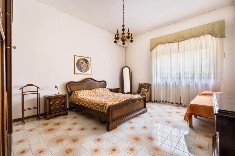 Living room, Bedroom