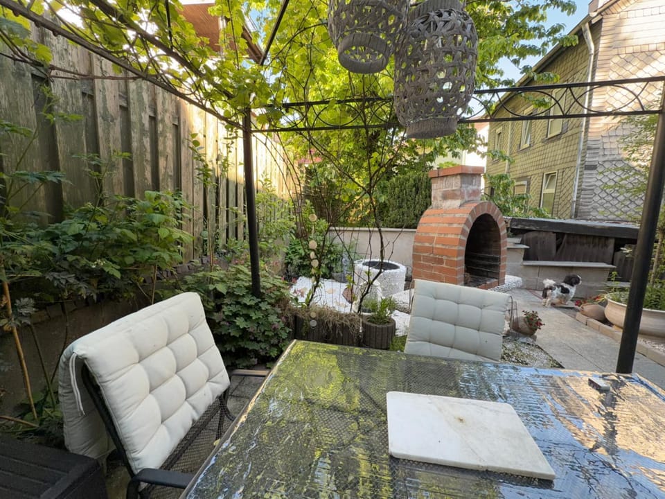 Garden, Seating area, Garden view