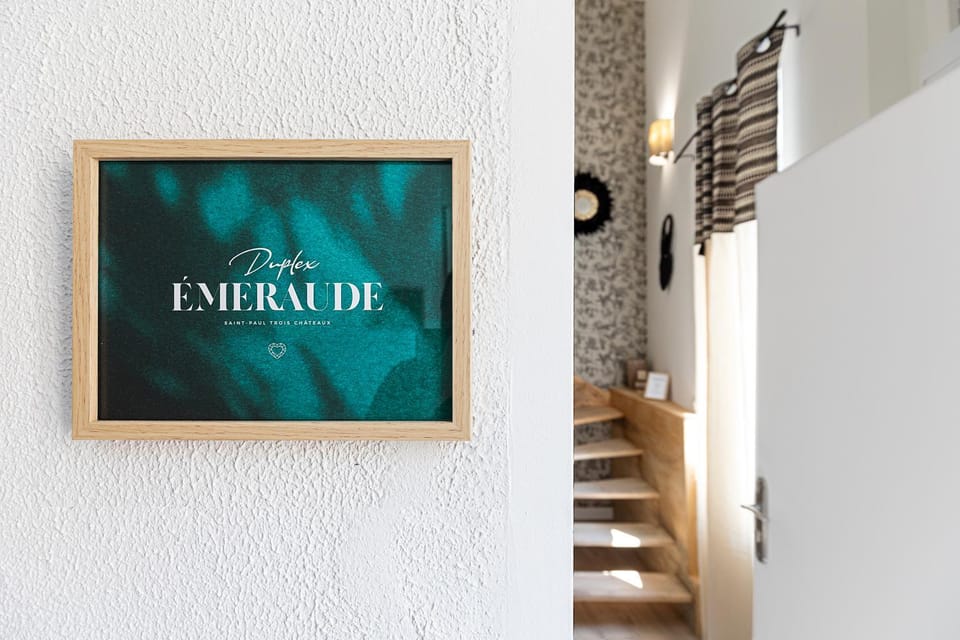 Emeraude Duplex Apartment in Provence