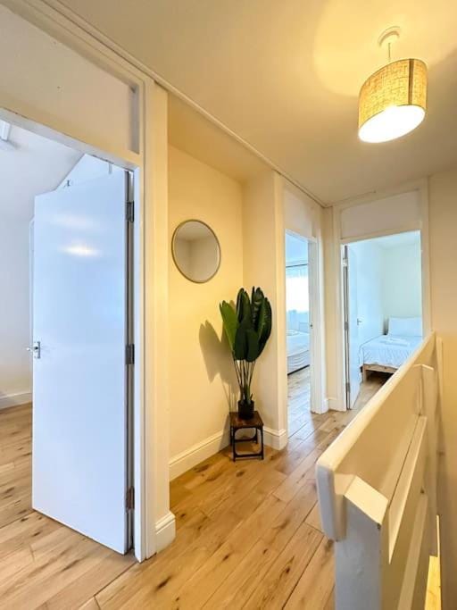 Oasis split level flat in Zone 1 Apartment in City of Westminster