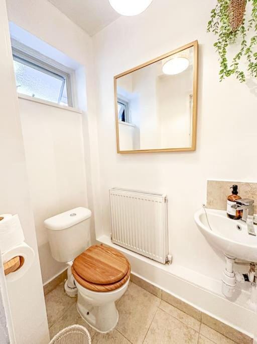 Toilet, Bathroom