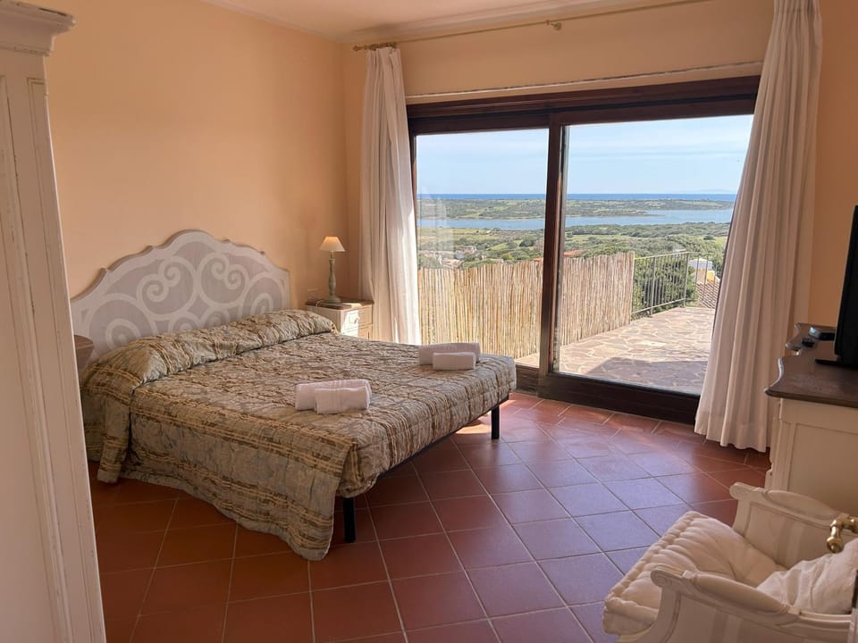 Bedroom, Sea view