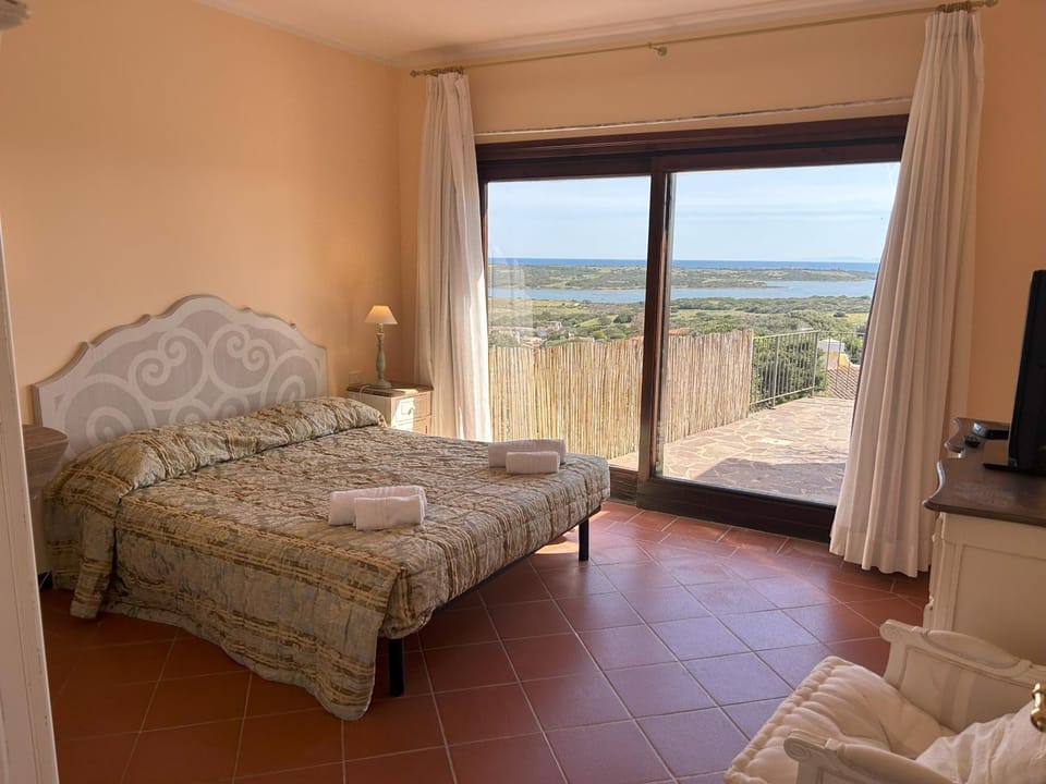 Bedroom, Sea view