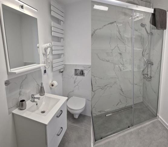 Pokoje i apartamenty blisko morza Ludowa 7 A Międzyzdroje Bed and Breakfast in Miedzyzdroje
