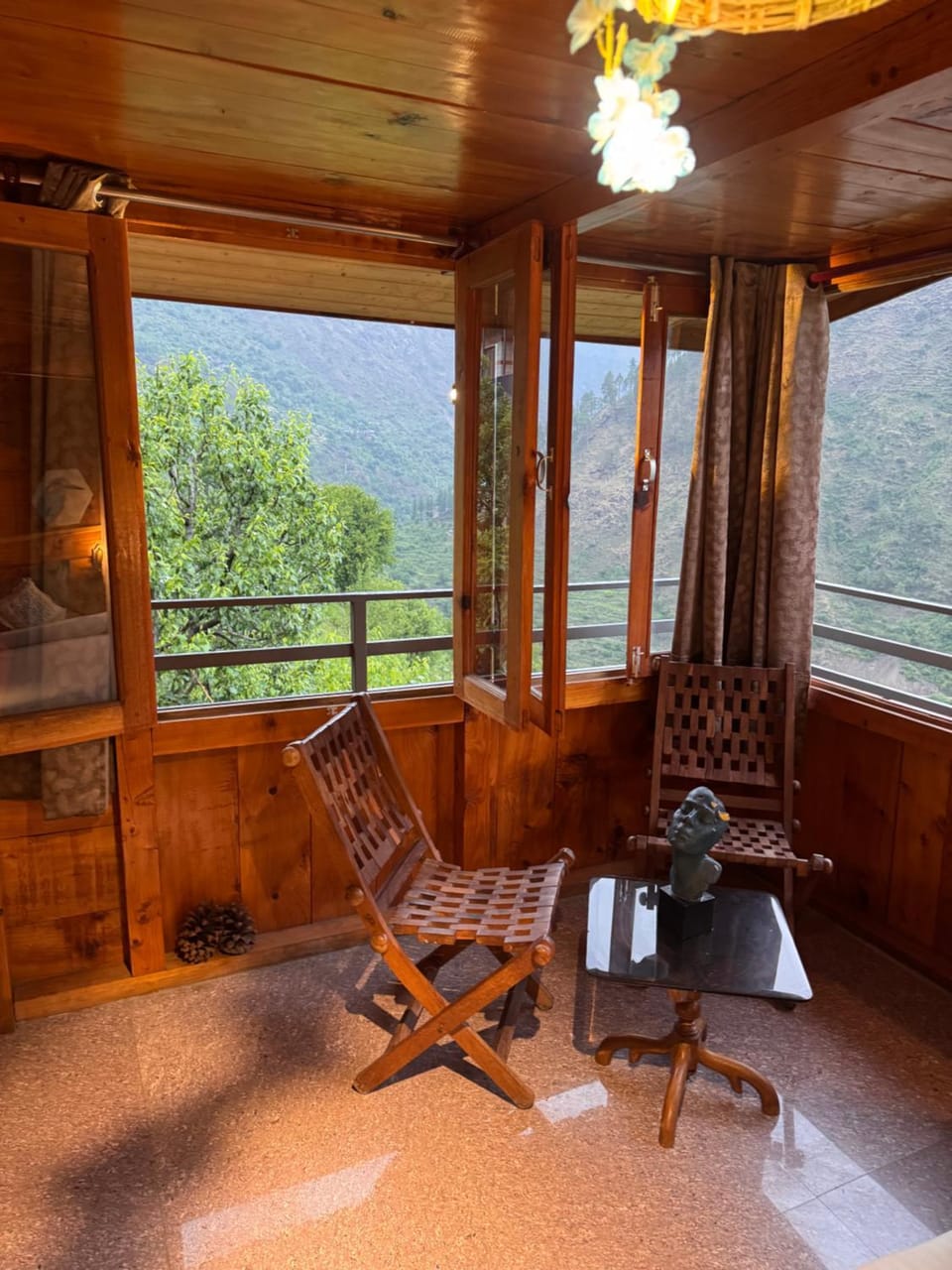 Zoella Hotel in Himachal Pradesh