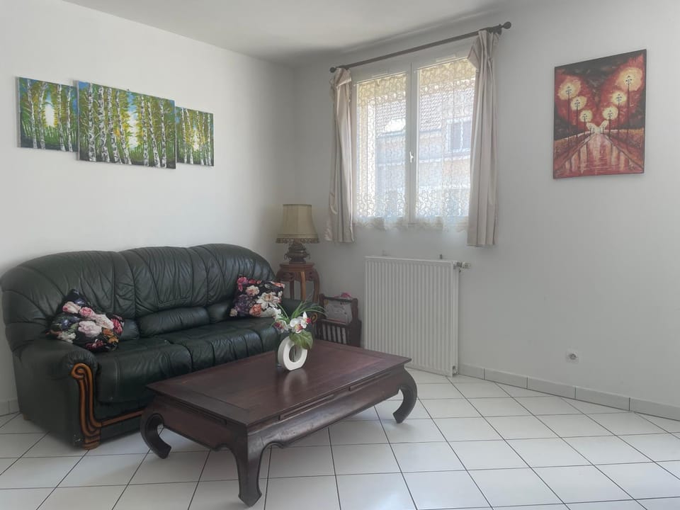 chambre non disponible Apartment in Cergy