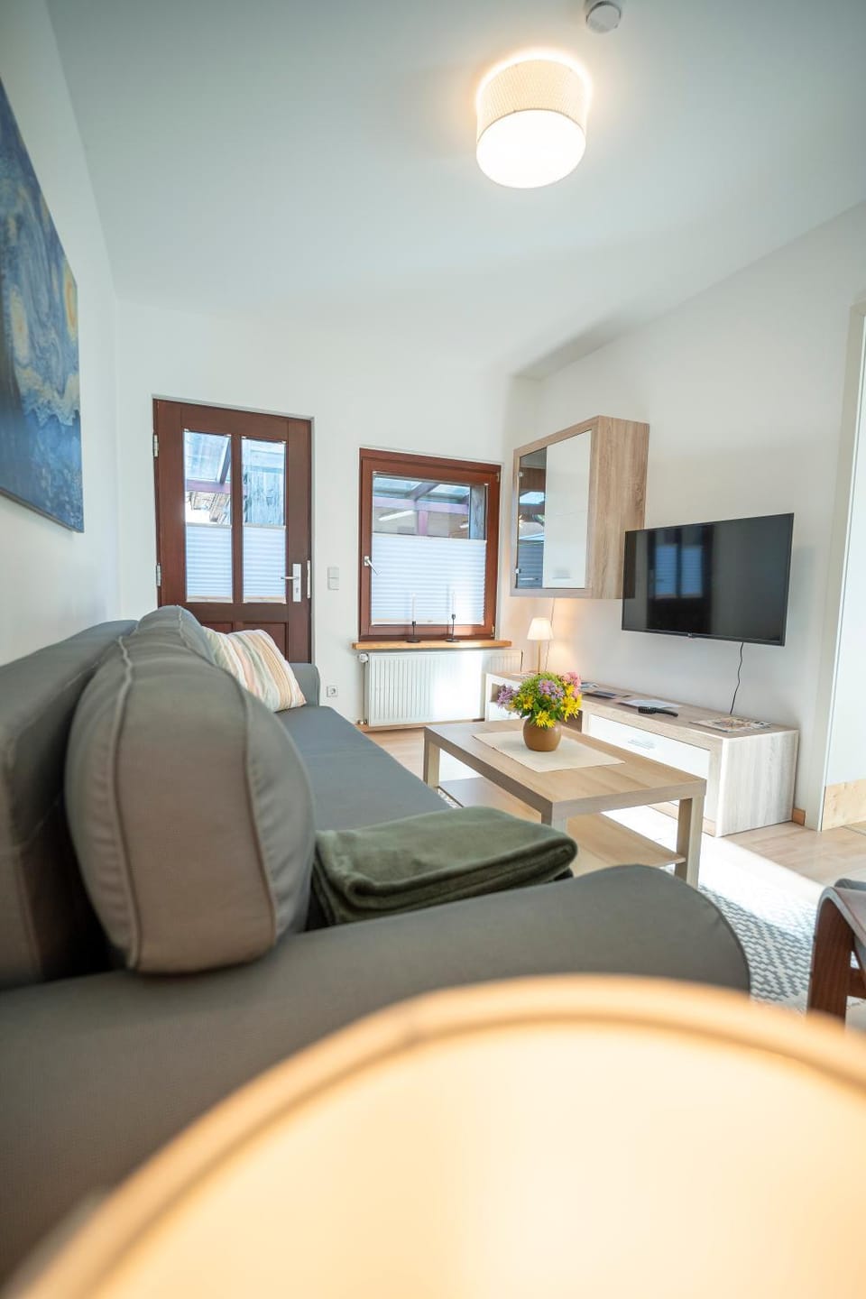 TV and multimedia, Living room, Photo of the whole room, Seating area, Evening entertainment