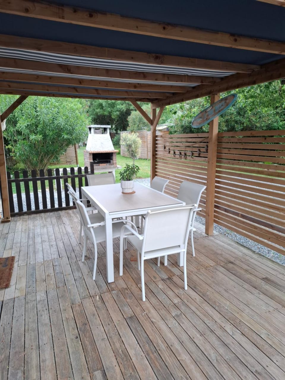 Le cabanon House in Vias