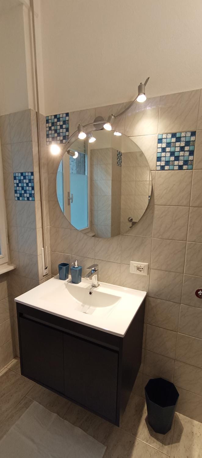 Il roseto di Cremona, luminoso monolocale indipendente Apartment in Cremona