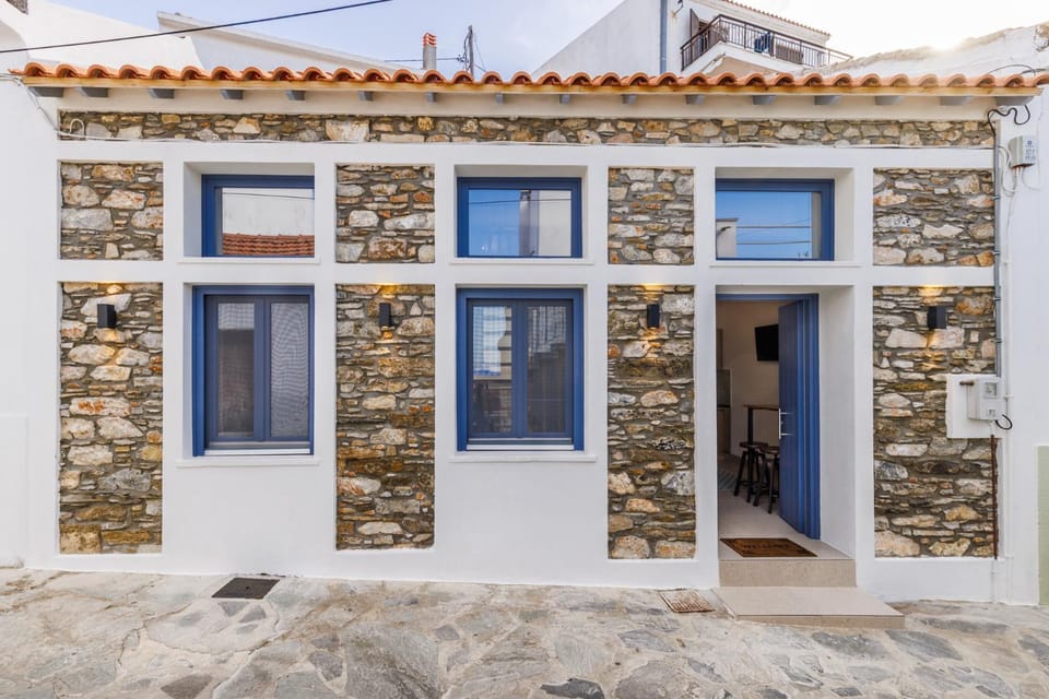 Property building, Day