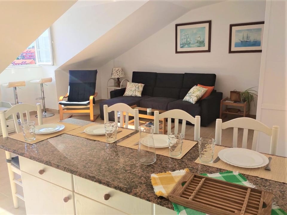 Living room, Dining area