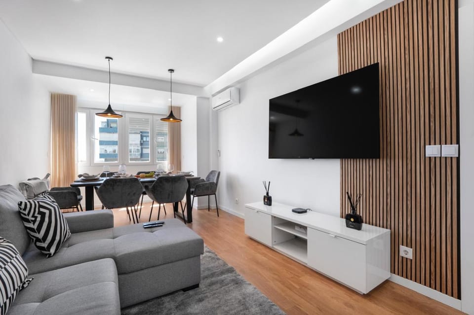 Modern Apartment by CM Properties Apartment in Lisbon District