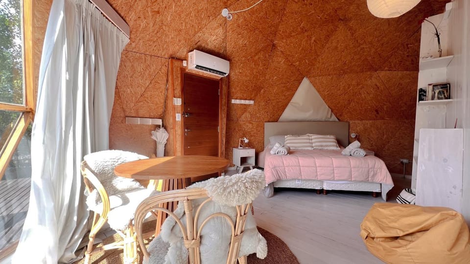 Bed, Living room, Dining area
