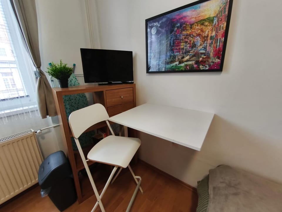 TV and multimedia, Dining area