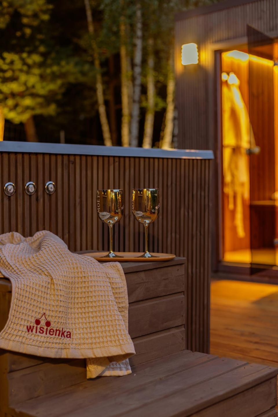 Hot Tub, Balcony/Terrace, towels