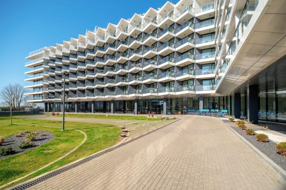 Property building, Day