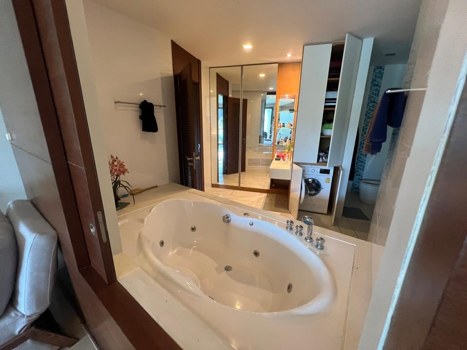 Hot Tub, Bathroom, Bath