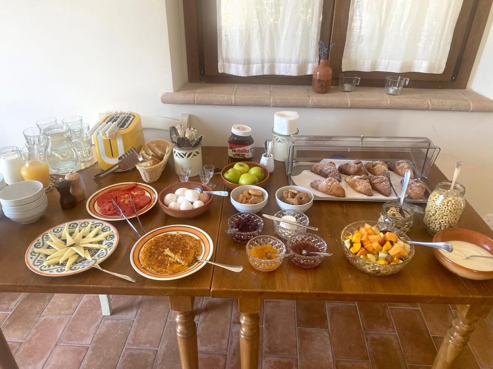 Food and drinks, Breakfast, Buffet breakfast