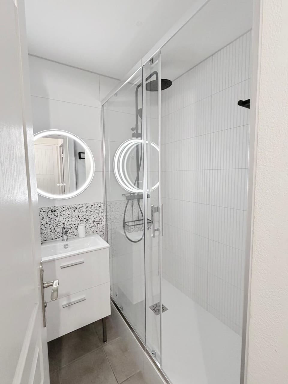 Shower, Bathroom