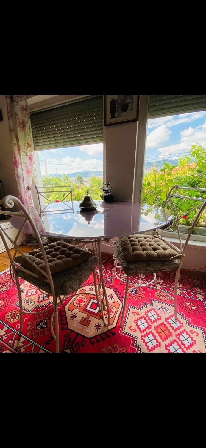 Miris dunja Old Town jacuzzi House in Sarajevo