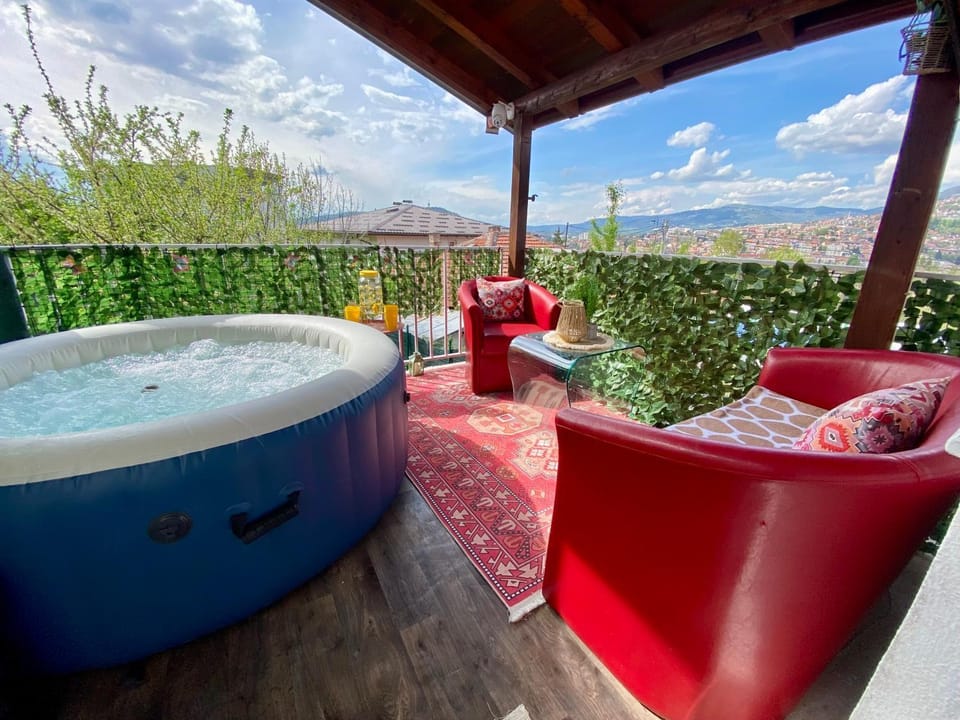 Hot Tub, Balcony/Terrace