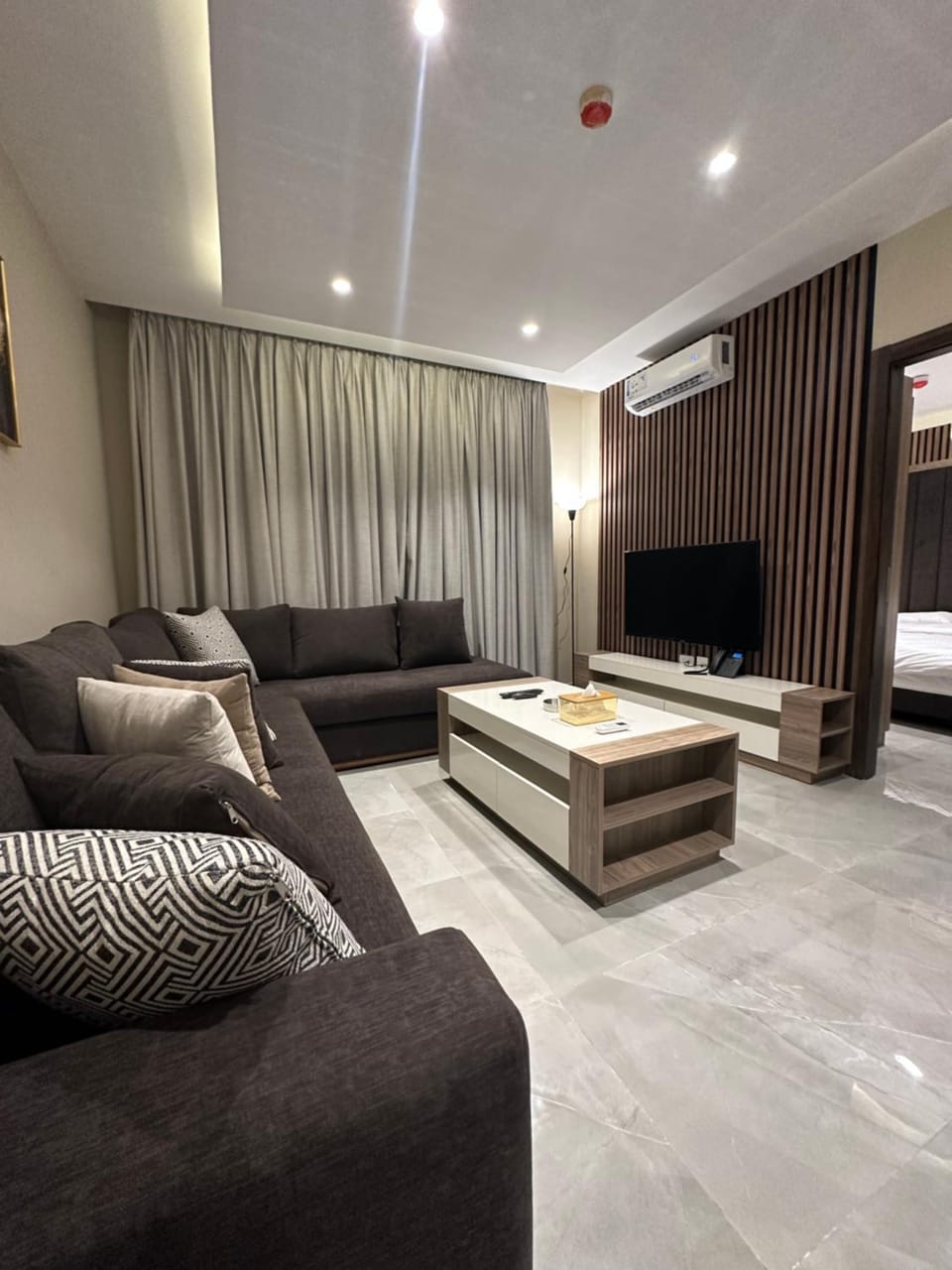 106 AL-NAJEH JRE Apartments For Rent ave Apartment in Africa