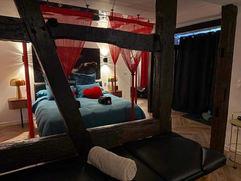 Bed, Night