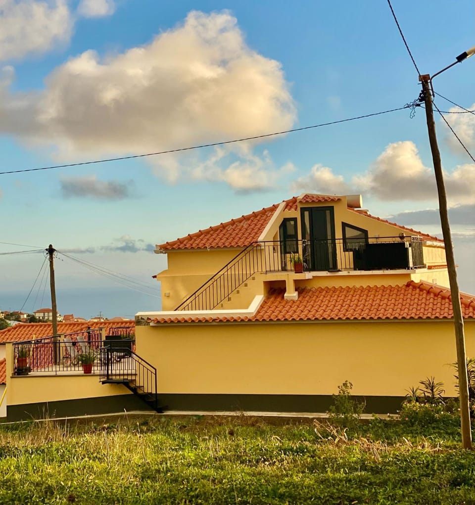 Casinha Gomes House in Madeira District
