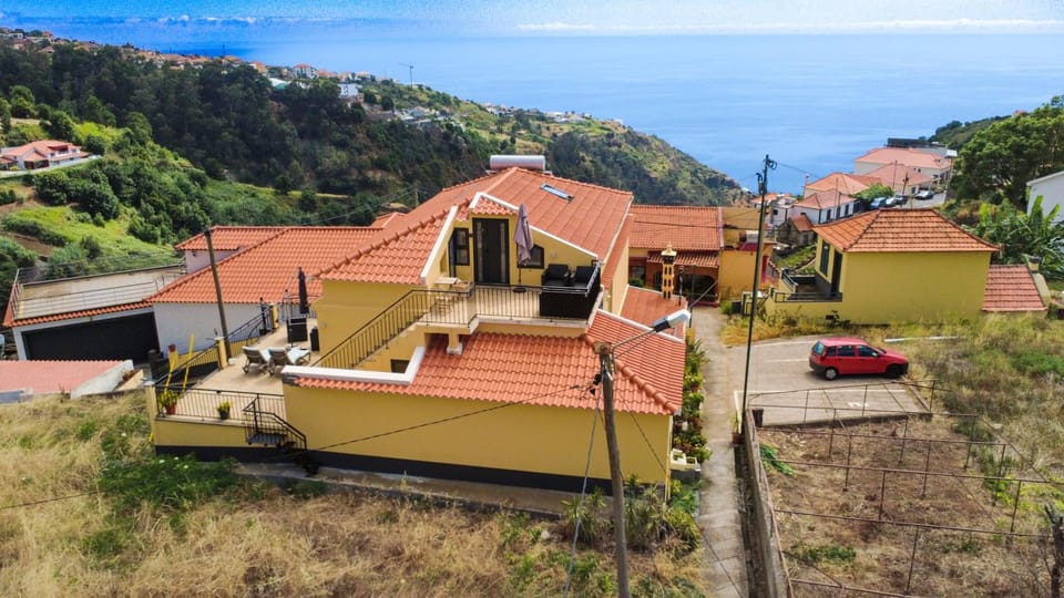 Casinha Gomes House in Madeira District
