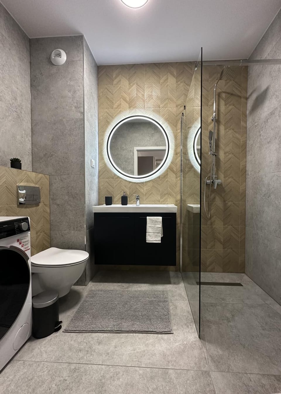Apartament Nova Ochota, Tennis court, Train & Bus nearby Apartment in Warsaw