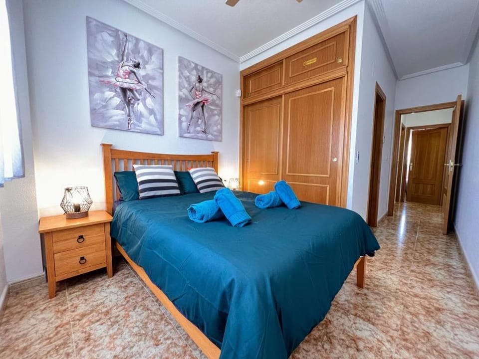 Bed, Photo of the whole room, Bedroom, towels, wardrobe, air conditioner