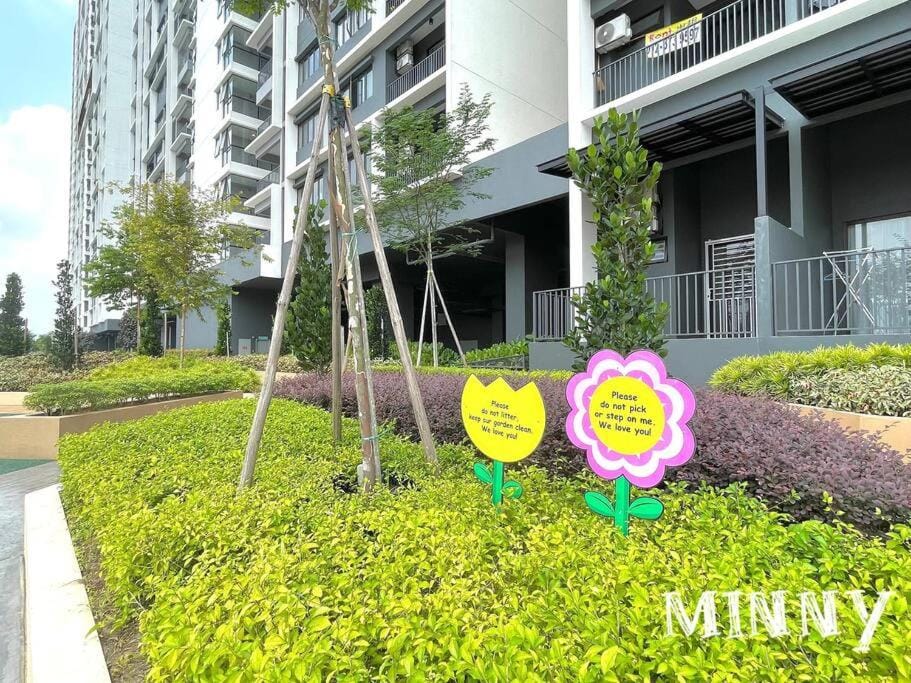 Netizen Couple Suite Balcony MRT #21 Apartment in Negeri Sembilan, Malaysia