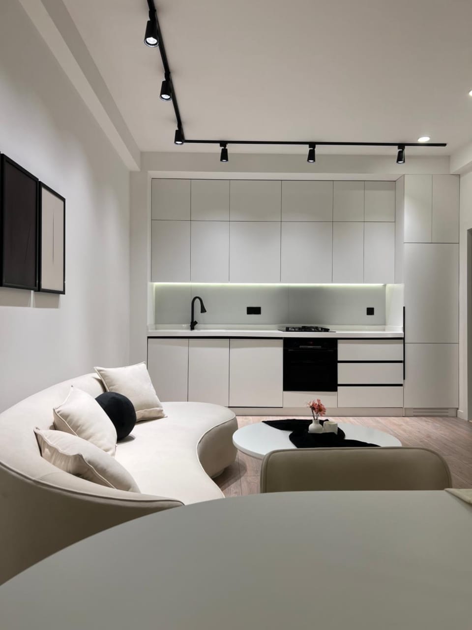 Living room, Photo of the whole room, Seating area