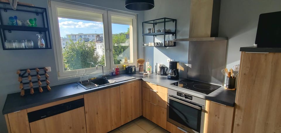 Natural landscape, Coffee/tea facilities, dishwasher, oven, stove