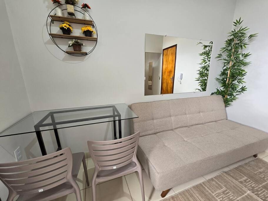 kitnet 103 com ar e 2 tv smart Apartment in Montes Claros