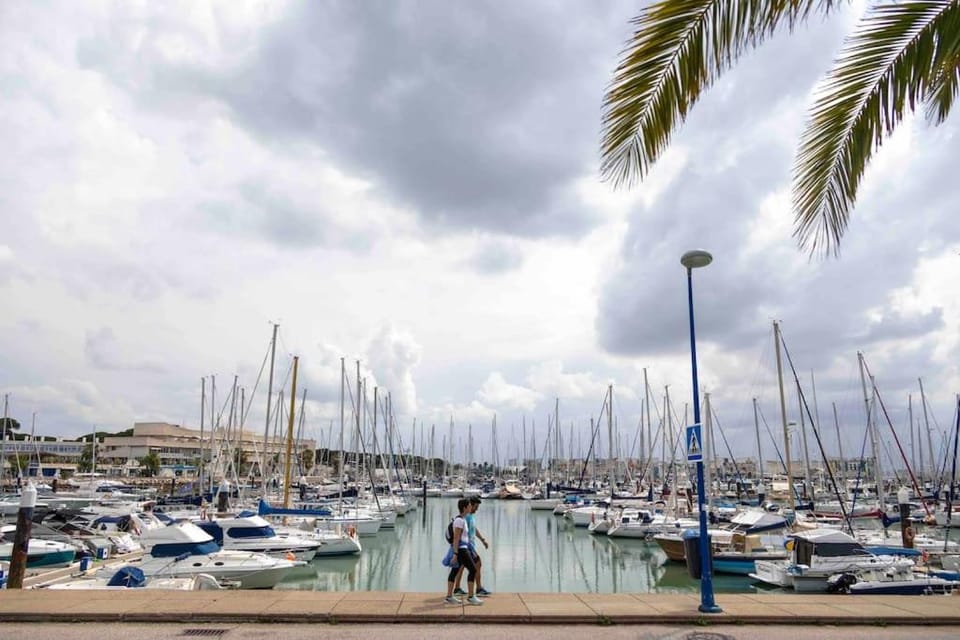 Nearby landmark, Sea view
