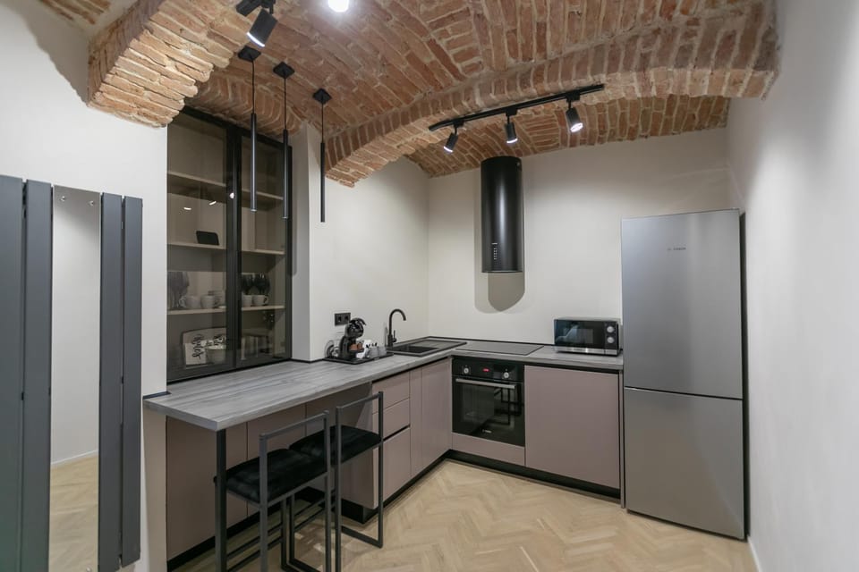 Kitchen or kitchenette, oven, stove