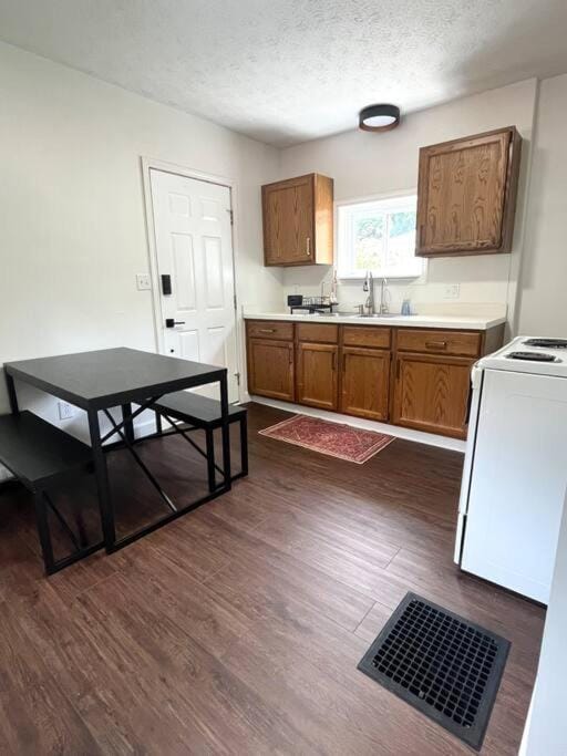 Cozy home in Akron House in Akron