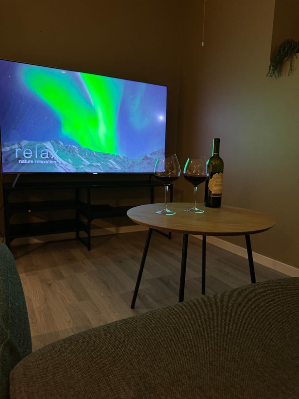 TV and multimedia, Food and drinks, Dining area