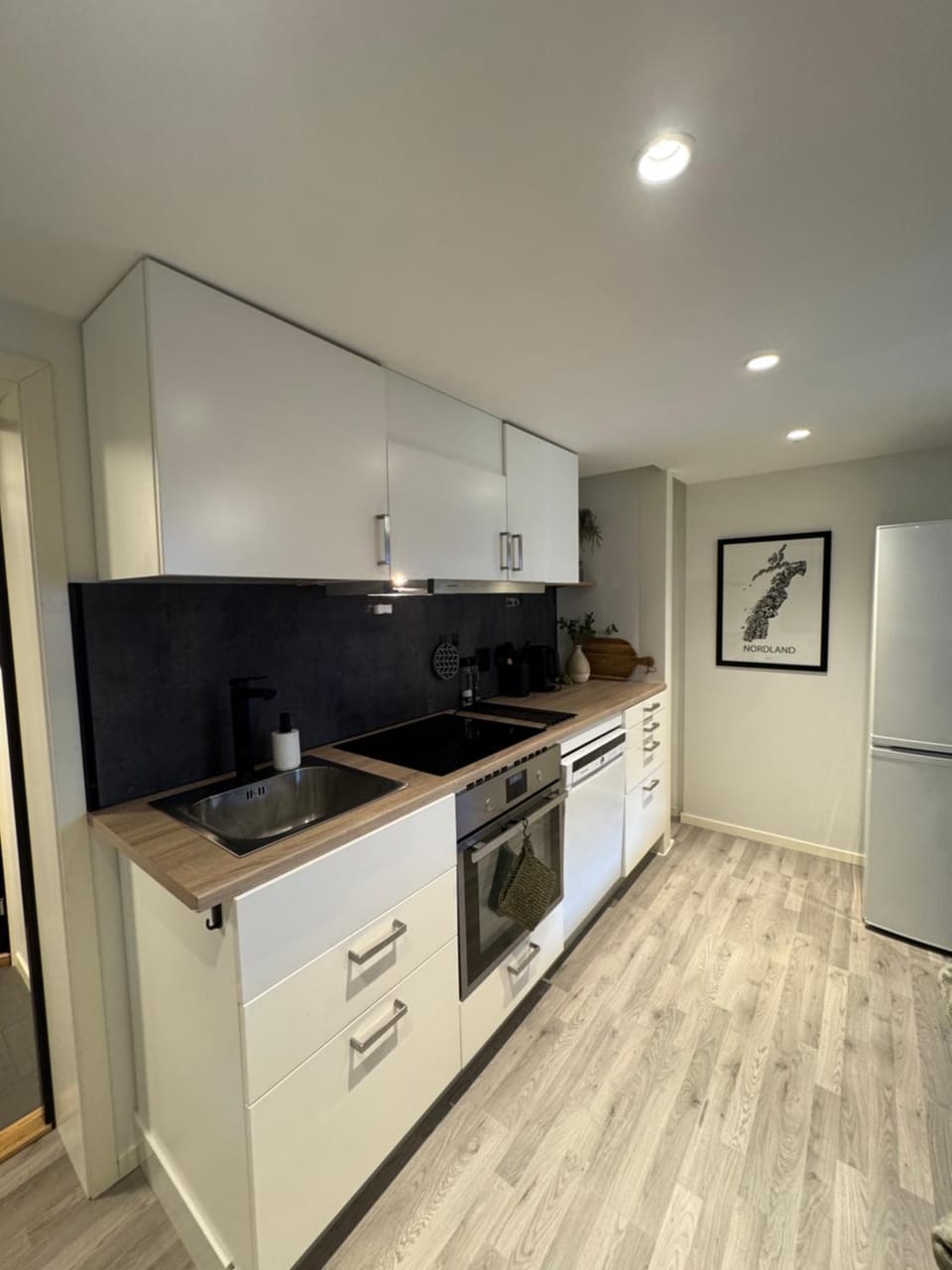 Kitchen or kitchenette, kitchen, kitchen
