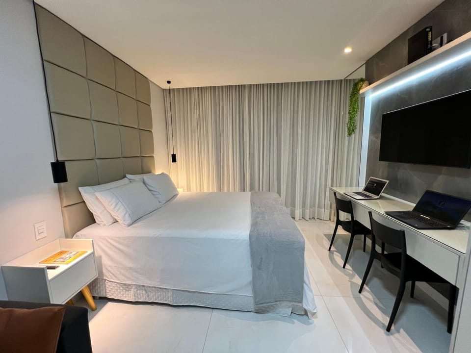 Communal lounge/ TV room, Bed, TV and multimedia, Photo of the whole room, Bedroom