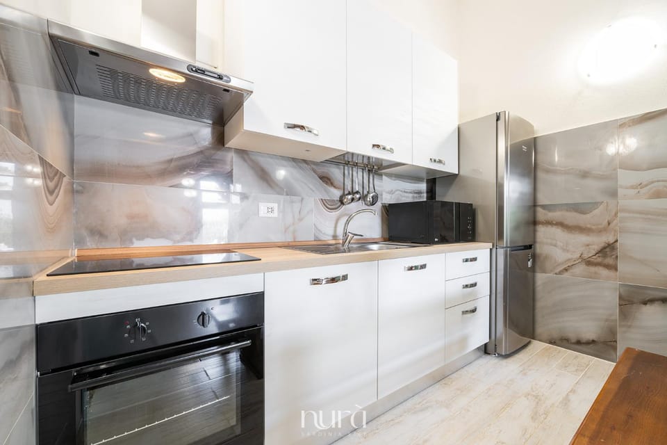 Kitchen or kitchenette, dishwasher, minibar, oven, stove