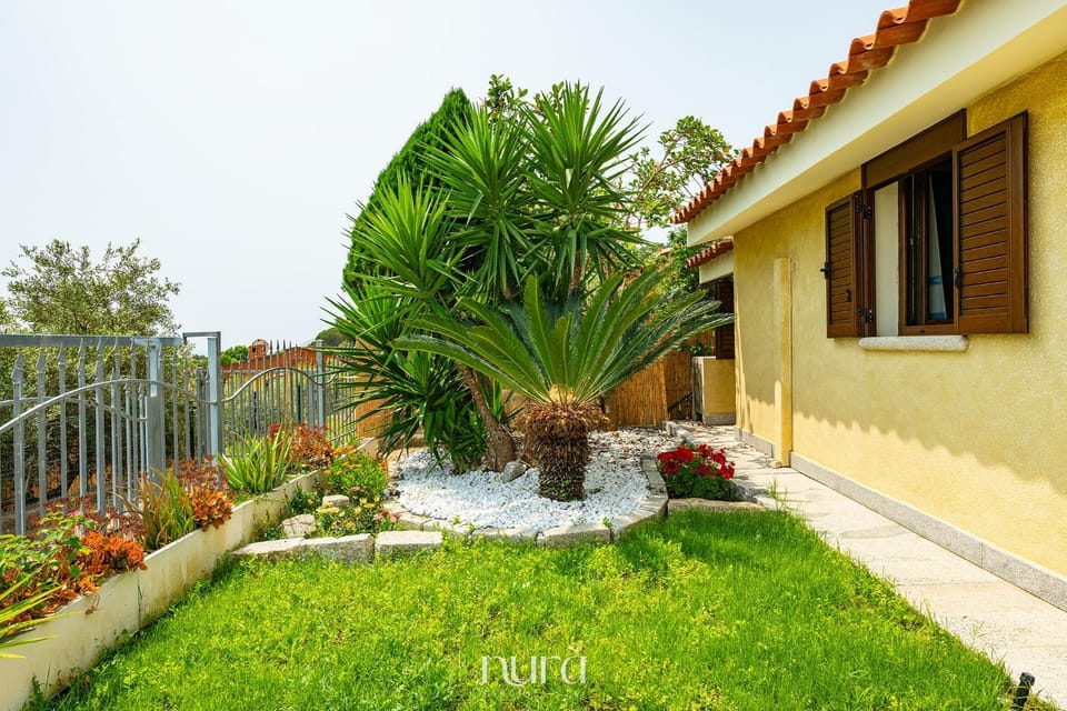 Property building, Spring, Garden, Garden view